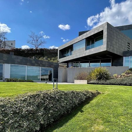 Vila Tres Prismas Exclusive Sarria Exteriér fotografie