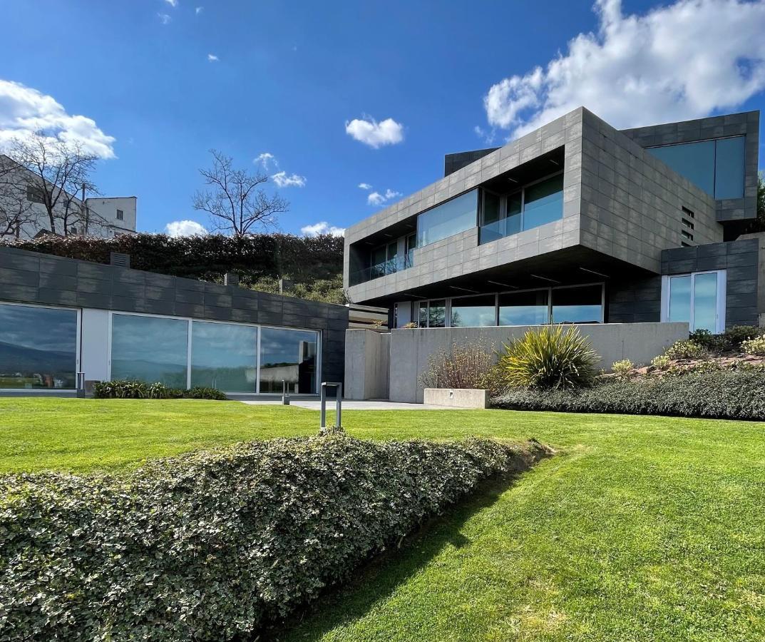 Vila Tres Prismas Exclusive Sarria Exteriér fotografie