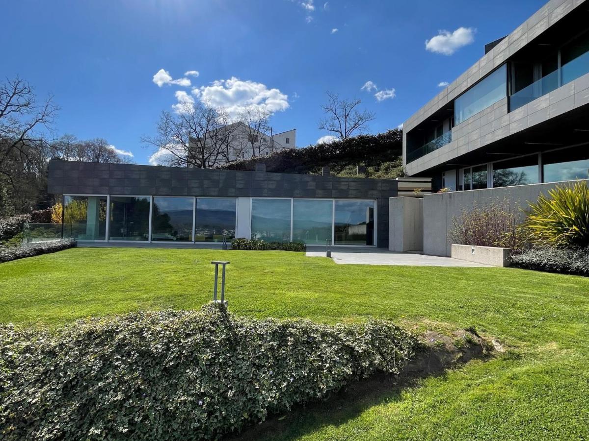 Vila Tres Prismas Exclusive Sarria Exteriér fotografie