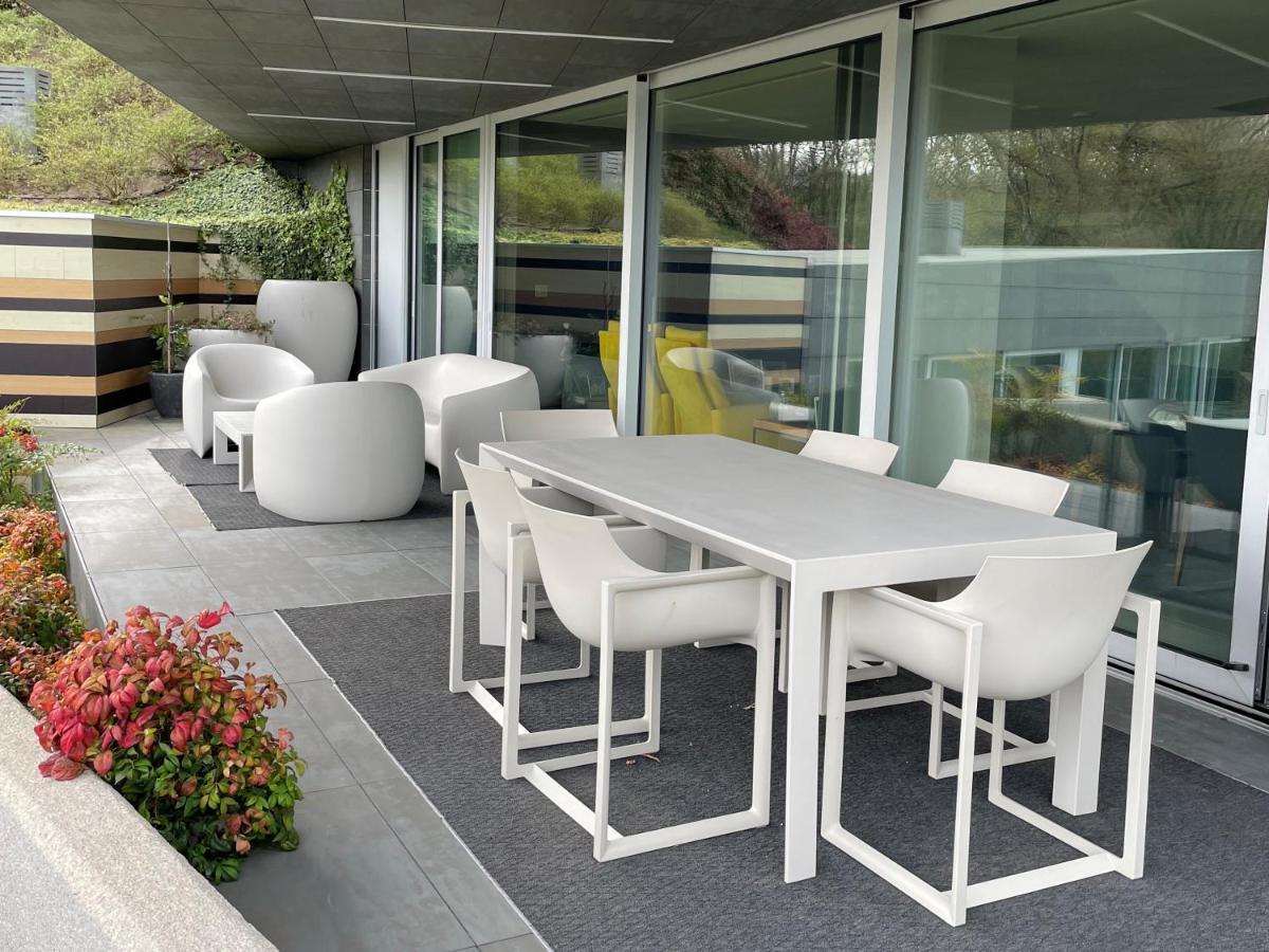 Vila Tres Prismas Exclusive Sarria Exteriér fotografie