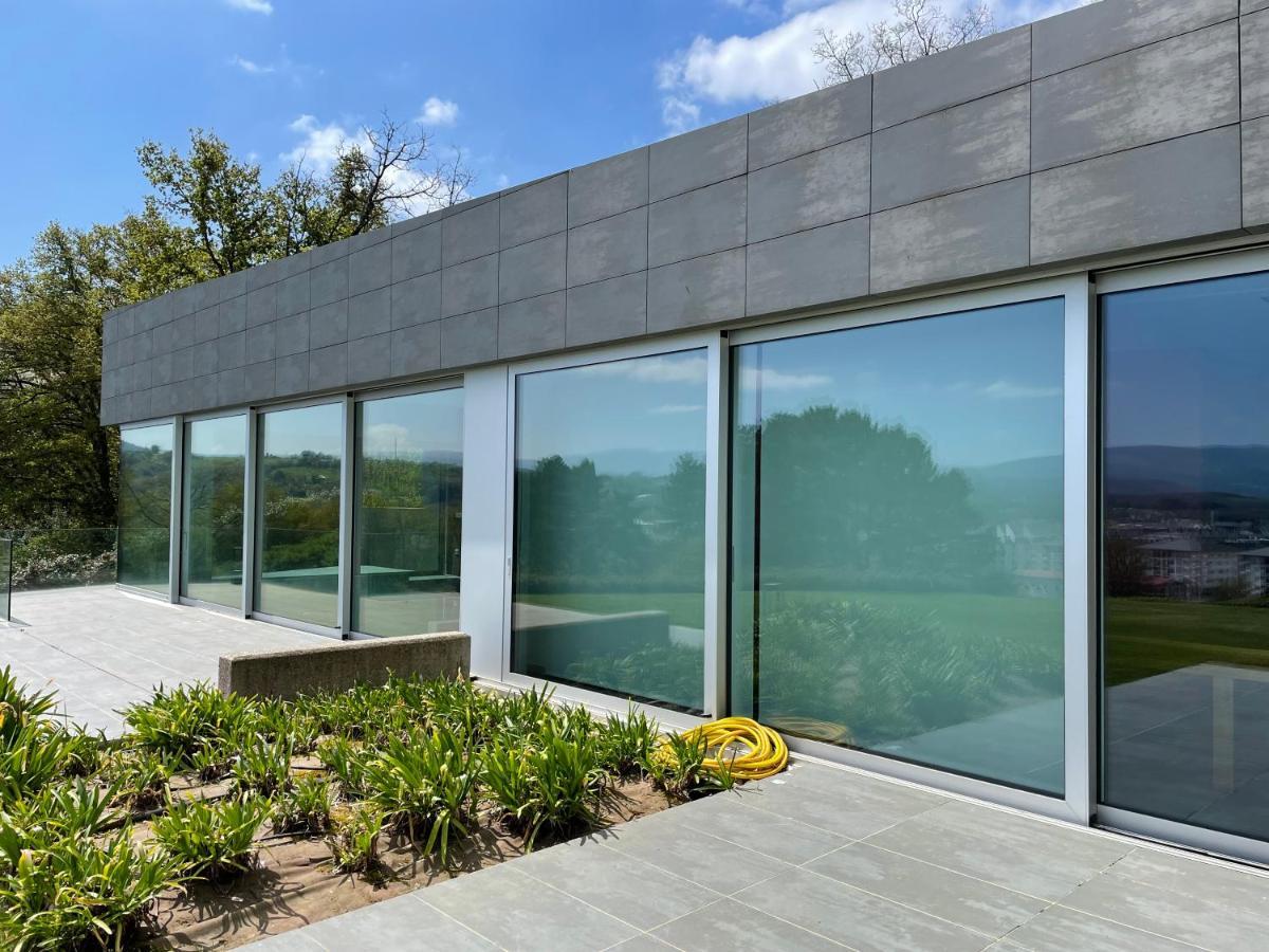Vila Tres Prismas Exclusive Sarria Exteriér fotografie