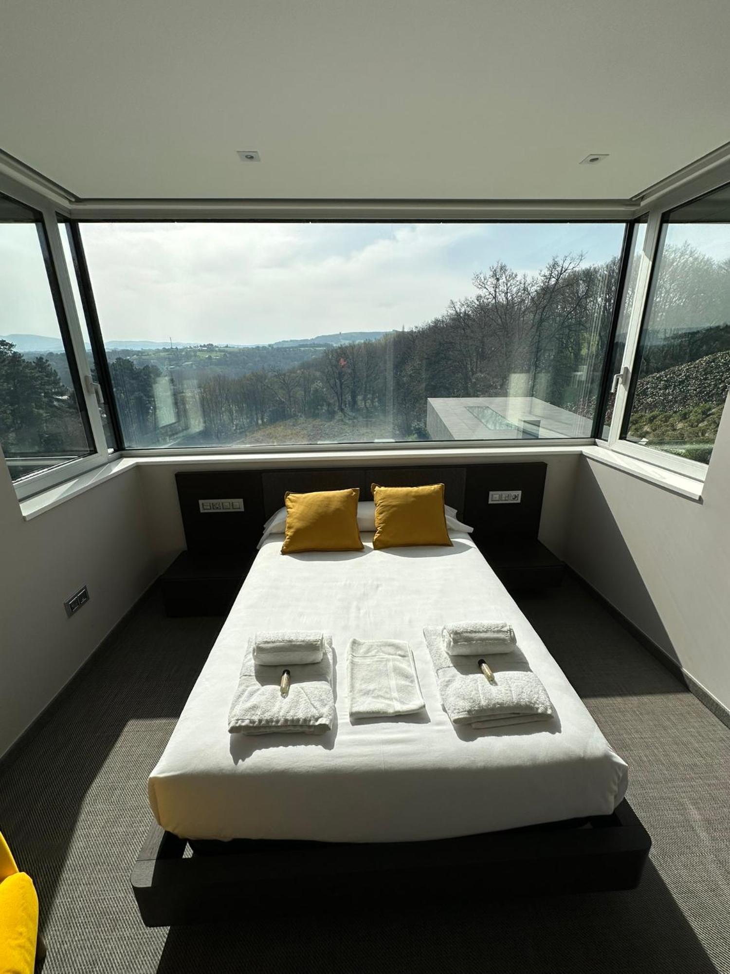 Vila Tres Prismas Exclusive Sarria Exteriér fotografie